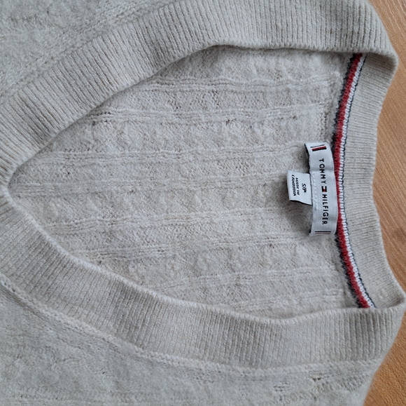 Tommy Cable Knit Cream Sweater Wool Blend V Neck, Size S - Picture 6 of 7